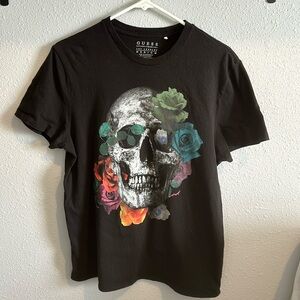 Graphic Tee size medium